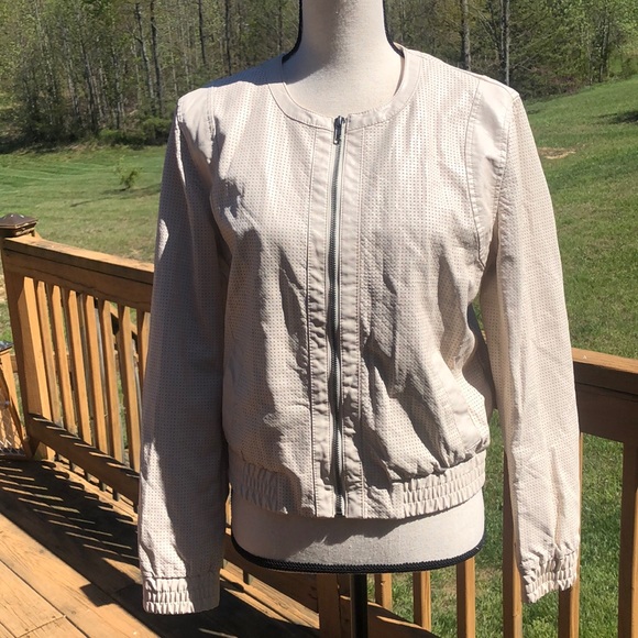 ANN TAYLOR Laser Cut Vegan Leather Bomber Jacket - Picture 3 of 8
